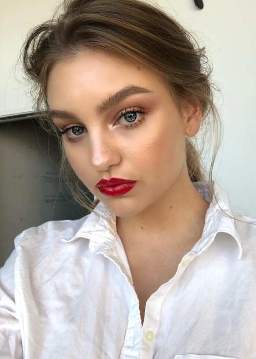 Model Olivia Brower in an Instagram selfie taken in July 2018