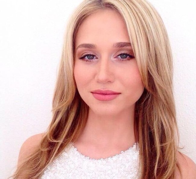 Rita Volk looking stunning in a picture