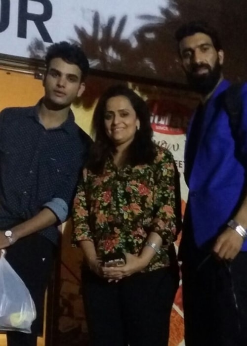 Vaishnavi Mahant as seen in a picture with Wani Haroon and a friend of his in Dwarka, New Delhi in April 2016