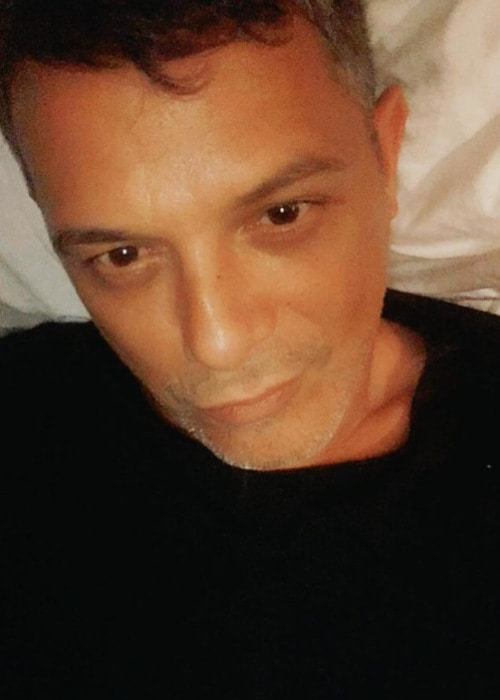 Alejandro Sanz in an Instagram selfie as seen in March 2019