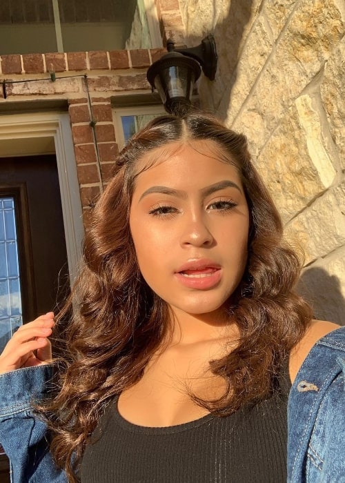 Desiree Montoya as seen while taking a sun-kissed selfie in Cypress, Texas in December 2018