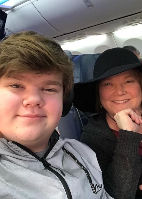 Jeremy Ray Taylor as seen in a selfie with his mother Tracy April 2019