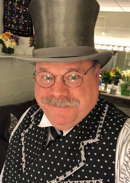 Kevin Chamberlin in an Instagram post as seen in August 2018