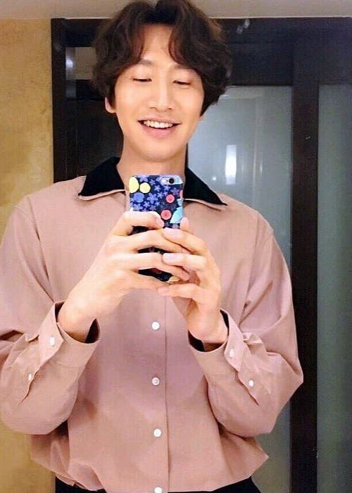 Lee Kwang-soo in a selfie as seen in April 2017