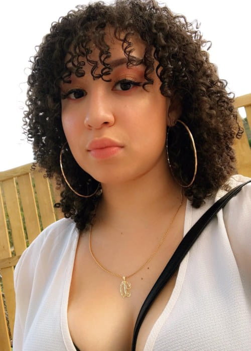 Melanie Amaro in an Instagram selfie as seen in March 2019