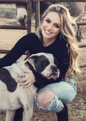 Raine Michaels Height, Weight, Age, Boyfriend, Family, Facts, Biography