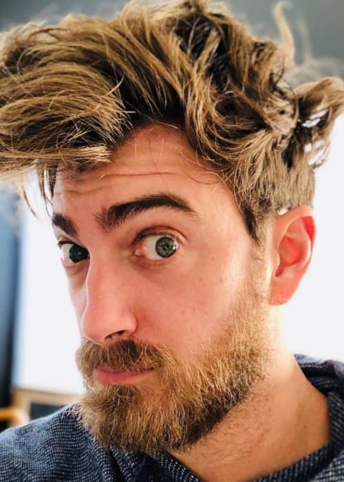 Rhett James McLaughlin in an Instagram post as seen in December 2018
