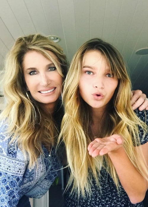 Ava August as seen in a picture while posing with her mother