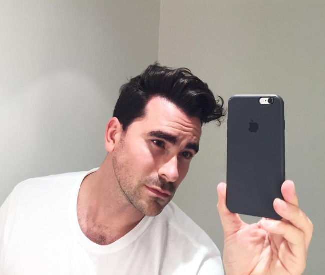 Rynke panden scarp Glad Dan Levy Height, Weight, Age, Boyfriend, Family, Facts, Biography