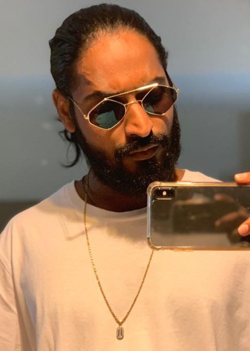 Emiway Bantai in a selfie as seen in May 2019