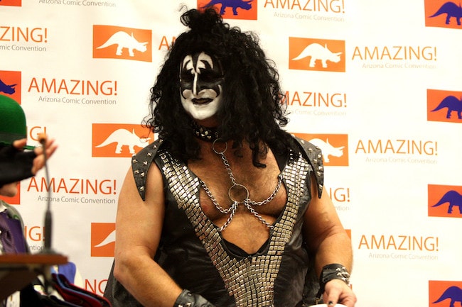 Gene Simmons na Amazing Arizona Comic Conu v roce 2013