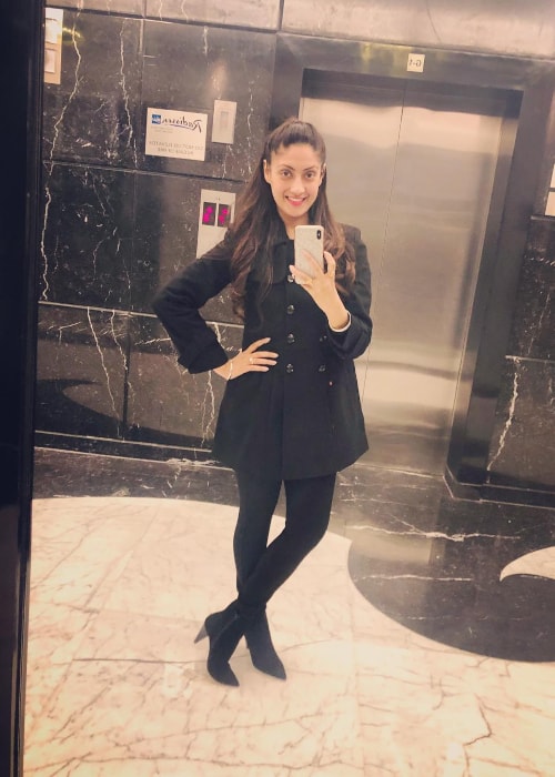 Gurleen Chopra as seen in a selfie taken at Radisson Blu Hotel in Paschim Vihar, New Delhi in January 2019