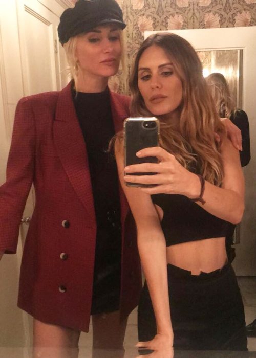 Kimberly Stewart (Left) and Sarah Howard in a selfie in November 2018
