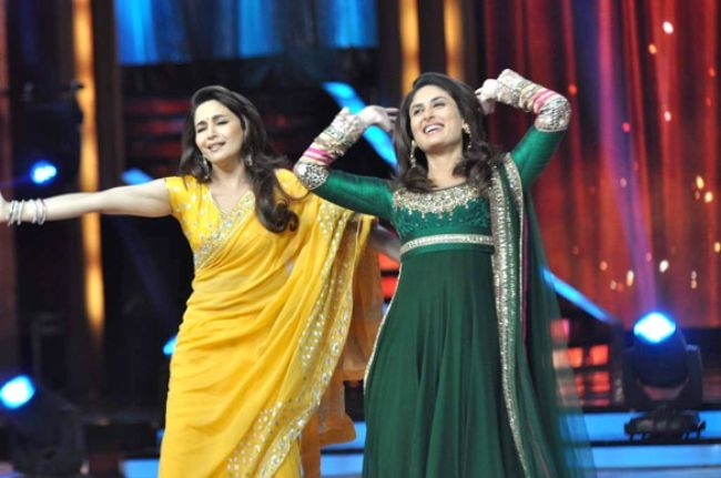 Madhuri Dixit dancing with Kareena Kapoor on the set of Jhalak Dikhhla Jaa season 5