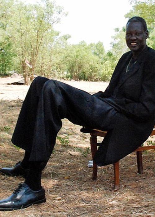 Manute Bol: NBA Stats, Height, Birthday, Weight and Biography