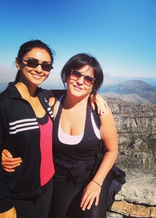 Nazanin Boniadi as seen while enjoying her Capetown visit and posing with her mother at the Table Mountain located in South Africa in August 2014