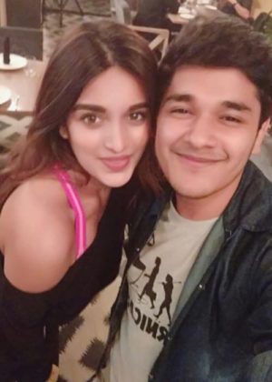 Nidhhi Agerwal Height, Weight, Age, Boyfriend, Family, Facts, Biography