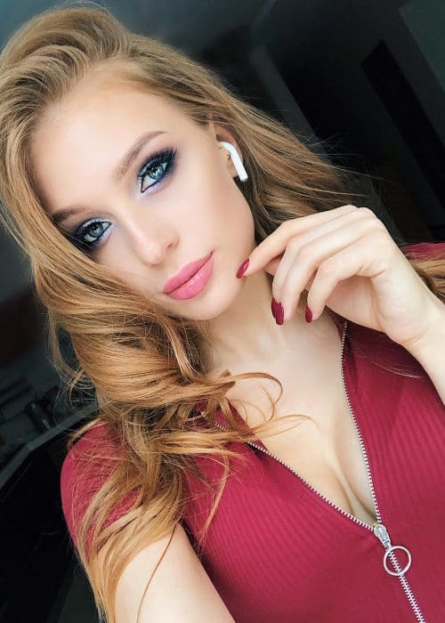 Polina Dubkova in a selfie as seen in December 2018