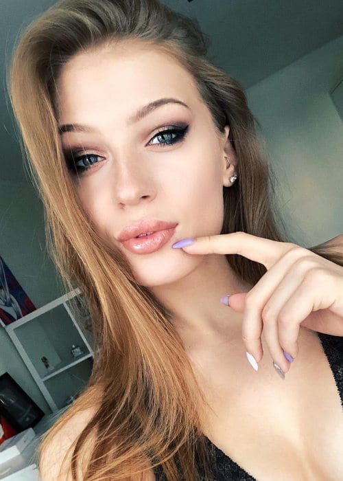 Polina Dubkova in an Instagram selfie as seen in October 2018