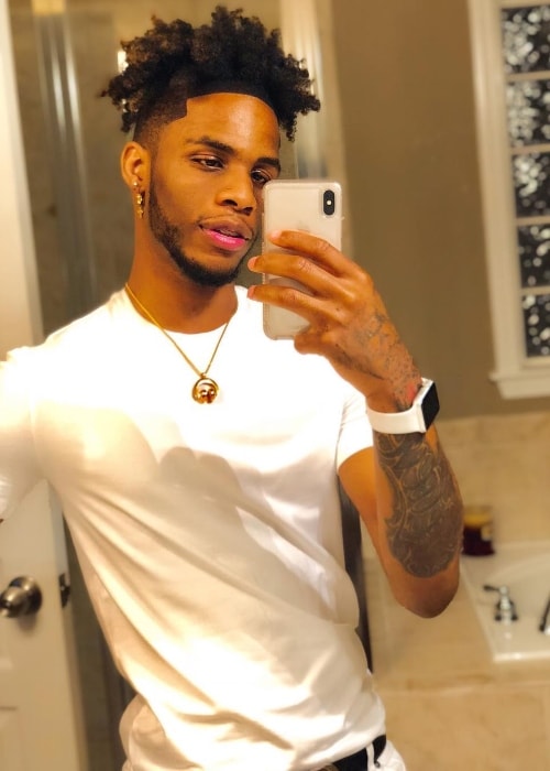Trey Traylor as seen while taking a mirror selfie in November 2018