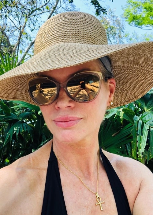 Carré Otis as seen while taking a selfie in Costa Rica in February 2019