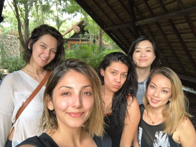 (From left to right) Geovanna Antoinette on a girls trip with Tiffany Del Real, Nikki Limo, Julia Chow, and Christina in December 2018