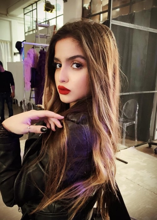 Hala Al Turk looking glamorous while posing for a picture in April 2019