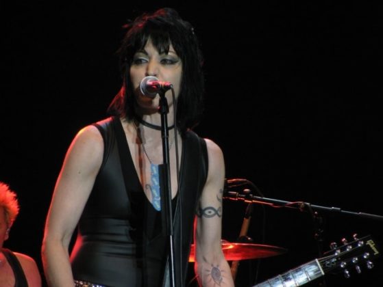 Joan Jett Height, Weight, Age, Boyfriend, Family, Facts, Biography