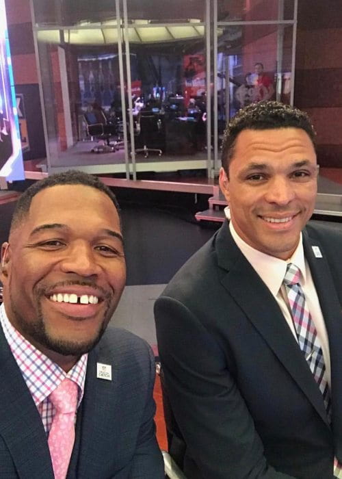 Michael Strahan (Left) and Tony Gonzalez as seen in February 2019