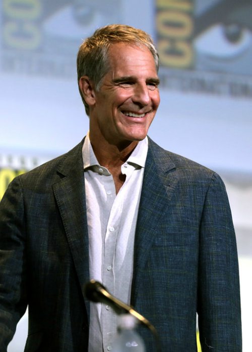 Scott Bakula speaking at the 2016 San Diego Comic Con International