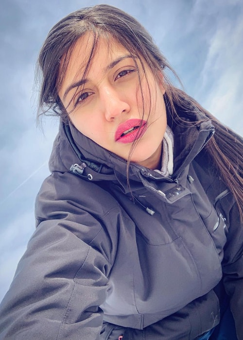 Surbhi Chandna as seen in a selfie taken in St Moritz, Graubünden, Switzerland in March 2019
