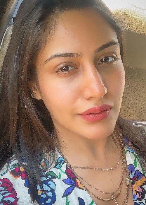 Surbhi Chandna as seen in a selfie taken in Worli, Mumbai, Maharashtra in April 2019