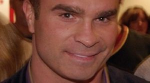 Tie Domi