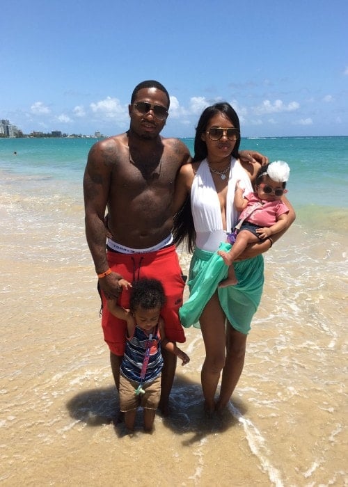 Adrien Broner with his partner Arie Nicole and two kids as seen on July 2016