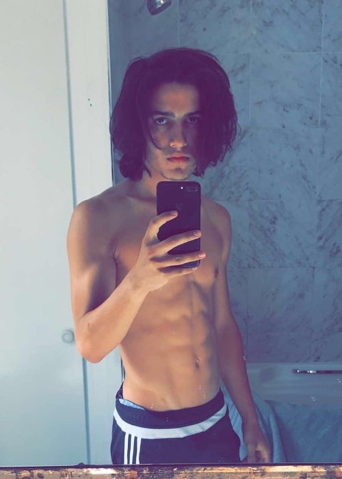 Aramis Knight as seen while taking a shirtless mirror selfie showing his toned body in Dublin, Ireland in October 2017