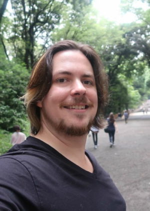 Arin Hanson (Egoraptor) Height, Weight, Age, Spouse, Children, Biography