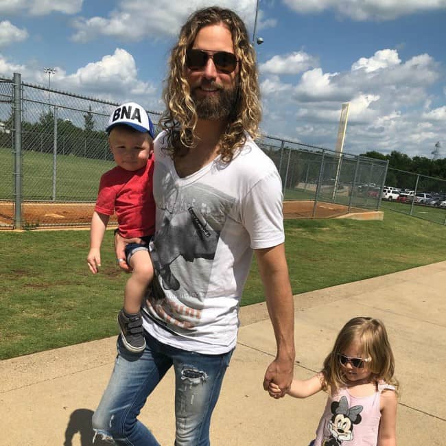 Casey James with his children as seen in July 2019