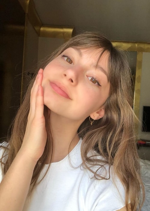 Lauren Lindsey Donzis as seen while taking a selfie in Lyon, France in June 2019