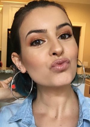 Lisa Michelle Cimorelli Height, Weight, Age, Boyfriend, Biography