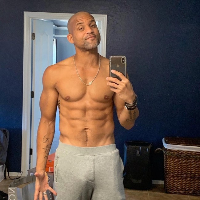 Shaun T Fitness Height Weight Age Body Statistics Healthy Celeb 