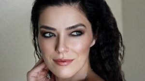Adrianne Curry