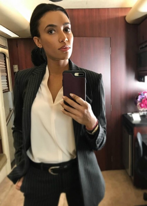 Annie Ilonzeh in a selfie in August 2018