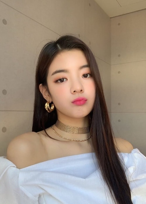 Choi Jisu as seen while posing for a stunning picture in June 2019
