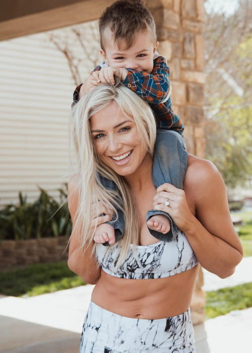 Dianna Dahlgren with her son Hunter in April 2019