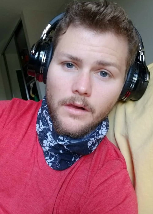 Drew Lynch in an Instagram selfie as seen in September 2019