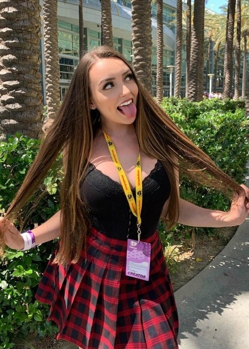 Julia Raleigh as seen while posing for the camera while enjoying her time at VidCon 2019 at the Anaheim Convention Center in Anaheim, Orange County, California, United States in July 2019