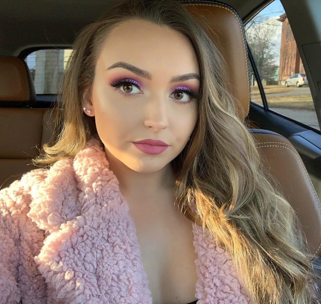 Julia Raleigh as seen while taking a glammed-up car selfie in January 2019