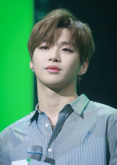 Kang Daniel Height, Weight, Age, Body Statistics - Healthy 