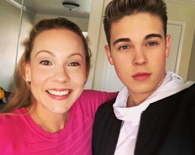 Ricardo Hurtado with his mother as seen in May 2017