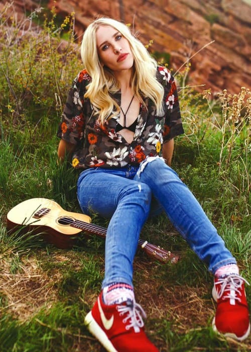 Sarah Blackwood in an Instagram post as seen in May 2019